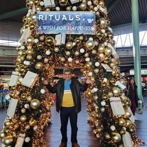 Meet your Posher, Saad